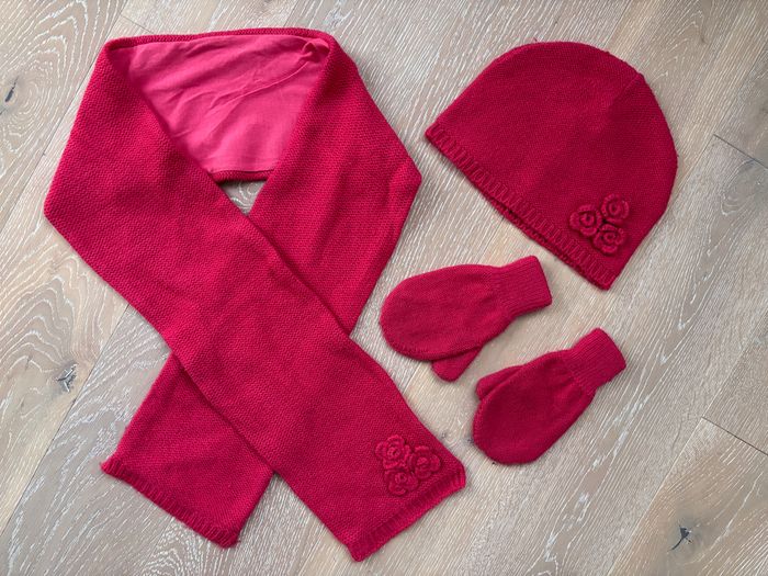 Ensemble fille 4/5 ans Vert Baudet bonnet écharpe et gants TBE
