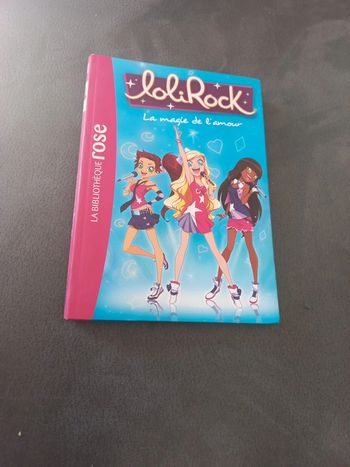 Livre roman blibliotheque rose lolirock tome 2