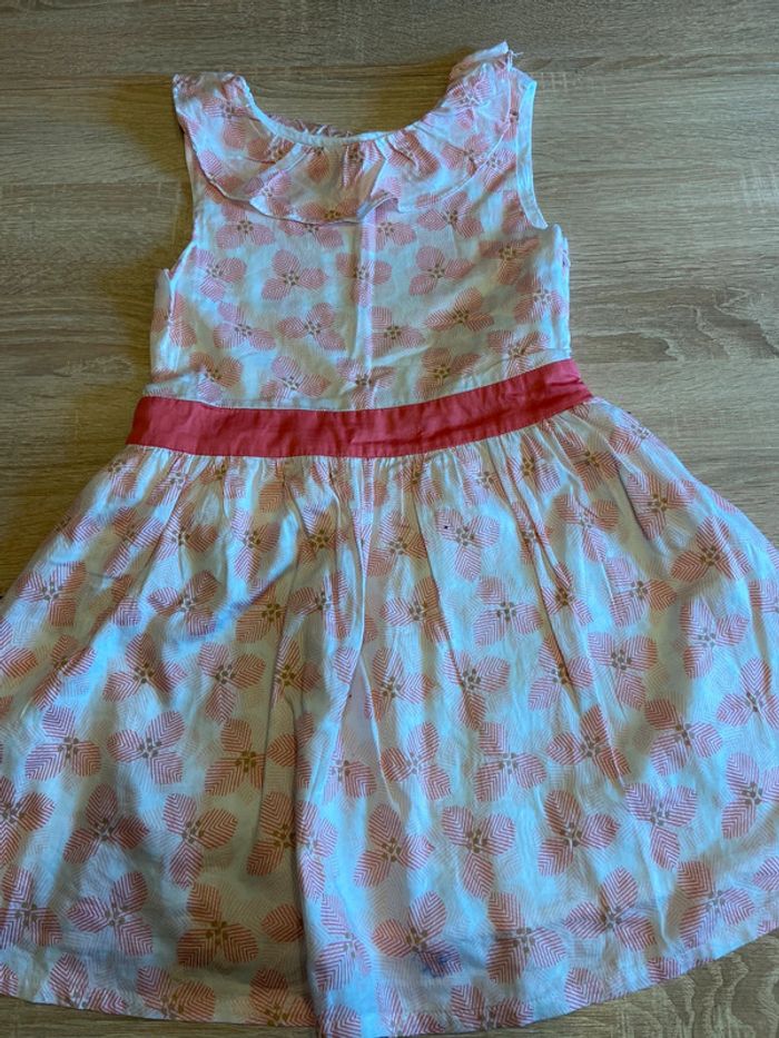 Robe rose et blanche okaidi 8 ans