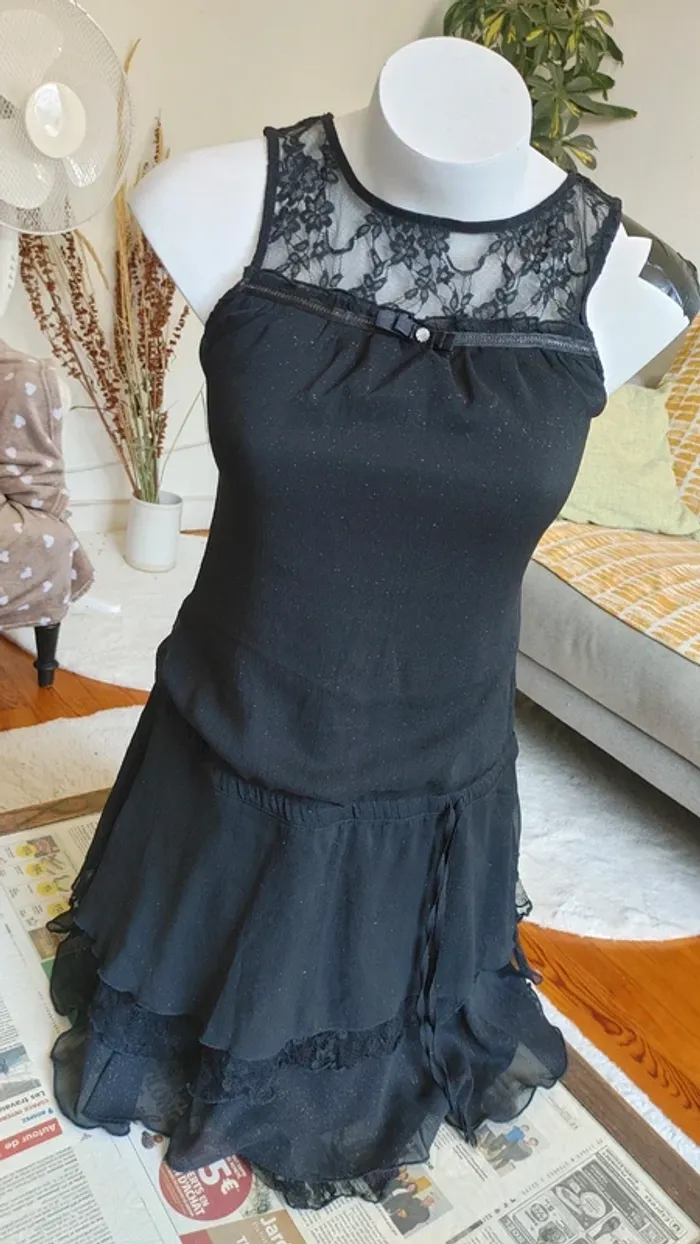 Robe sans manche dentelle volant longueur mi-cuisse - photo numéro 4