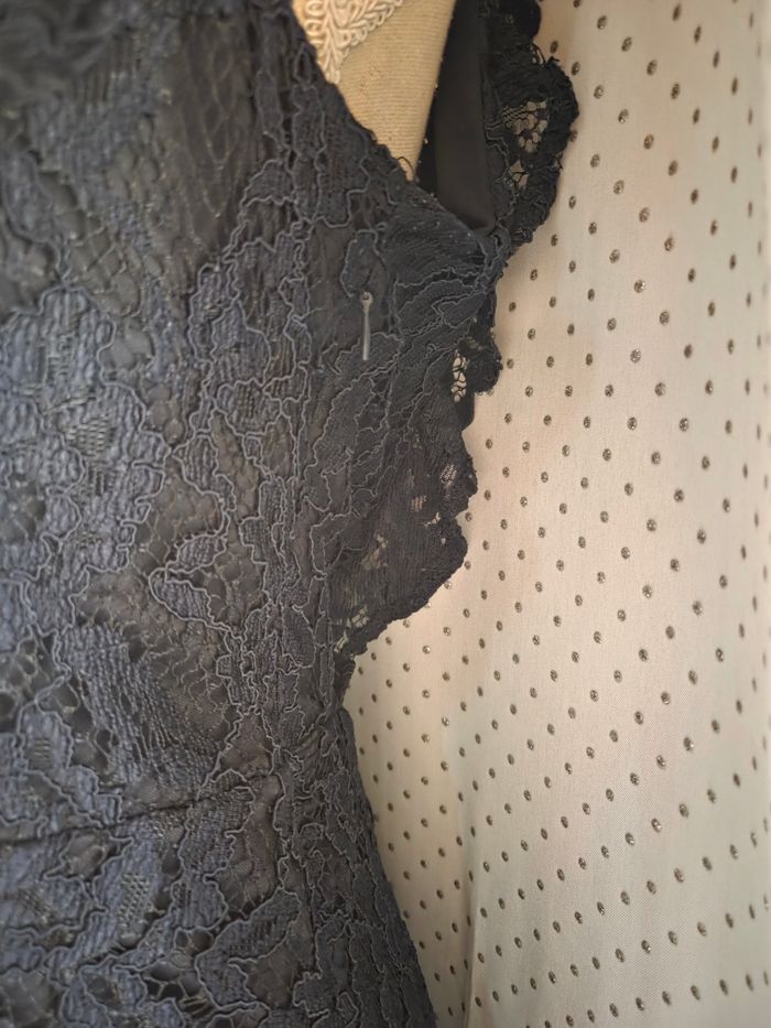Robe Cache cache en dentelle bleu marine, taille 38, TBE - photo numéro 4