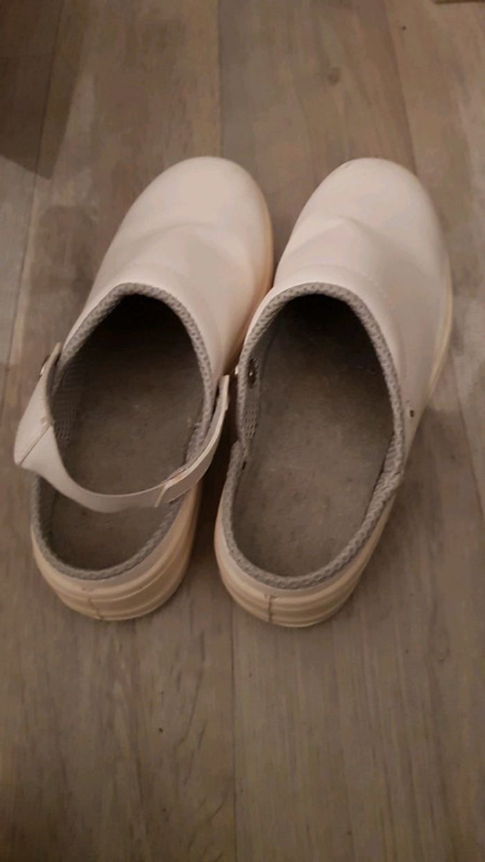 Chaussure - photo numéro 2