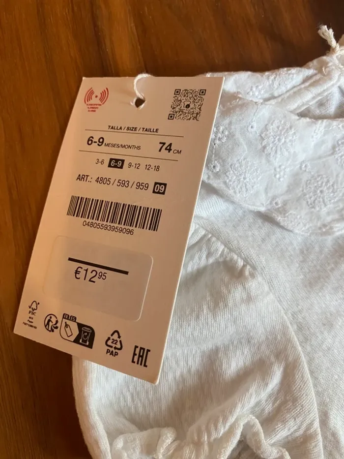 Body manches courtes Zara neuf avec étiquette col dentelle 6-9 mois - photo numéro 2