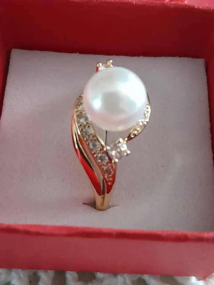 Bague avec perle blanche et strass, couleur dorée, taille 60 - photo numéro 2