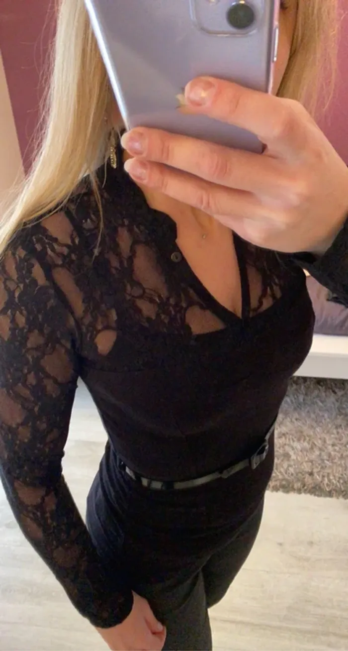 Tee shirt dentelle Promod ceinturé