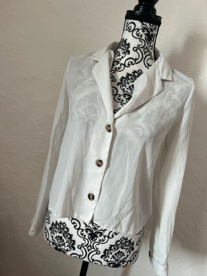 Très beau chemisier blanc cassé 🥰 taille 36 primark neuf - photo numéro 2