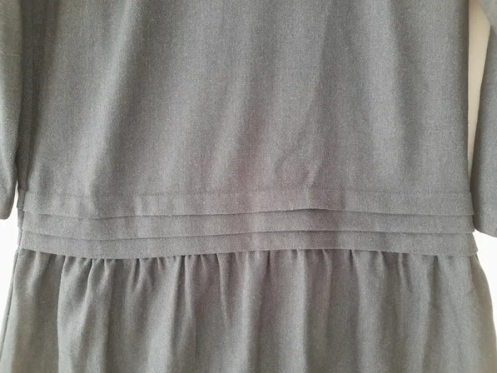 Robe forme évasée avec volant - photo numéro 3