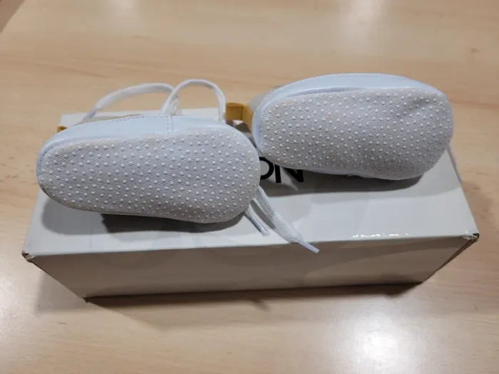 Chaussures bébé - Taille 18 - photo numéro 11