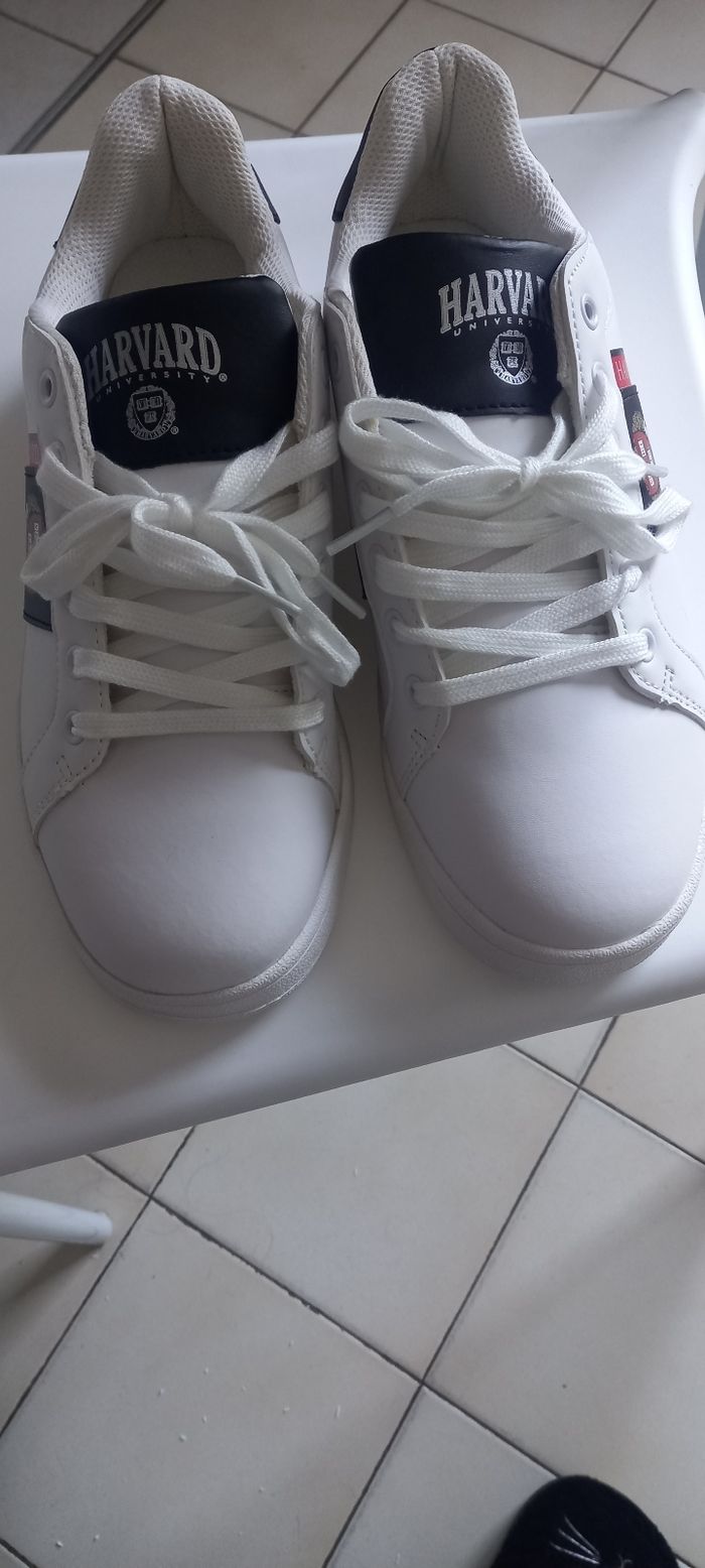 Basket blanche neuve