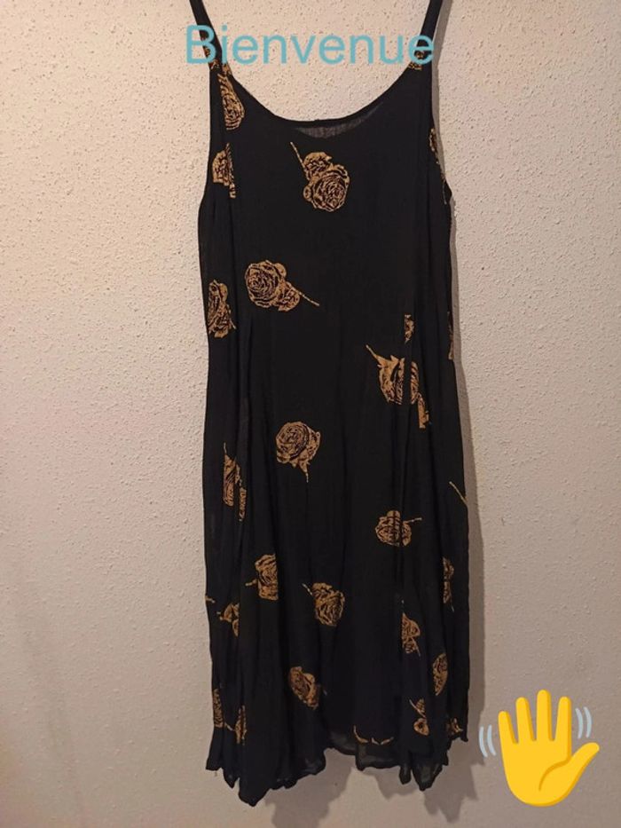 Très jolie robe vintage - photo numéro 2