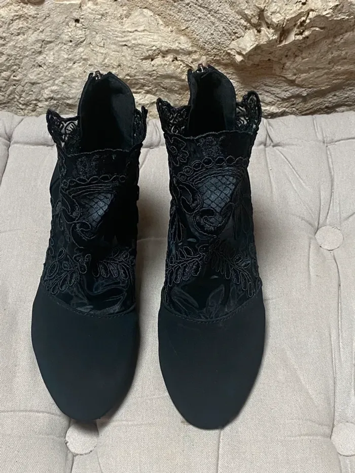 Bottines noires à talon avec dentelle taille 36 - photo numéro 2
