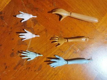 Lot de bras et mains monster high
