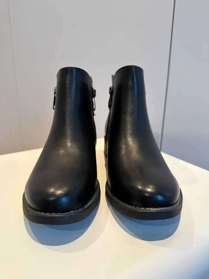 Bottines noires similicuir - photo numéro 2