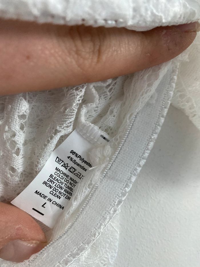 Top en dentelle - photo numéro 5