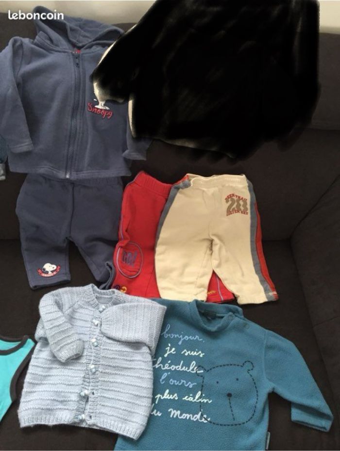 Lot de vêtements taille 12 mois - photo numéro 3
