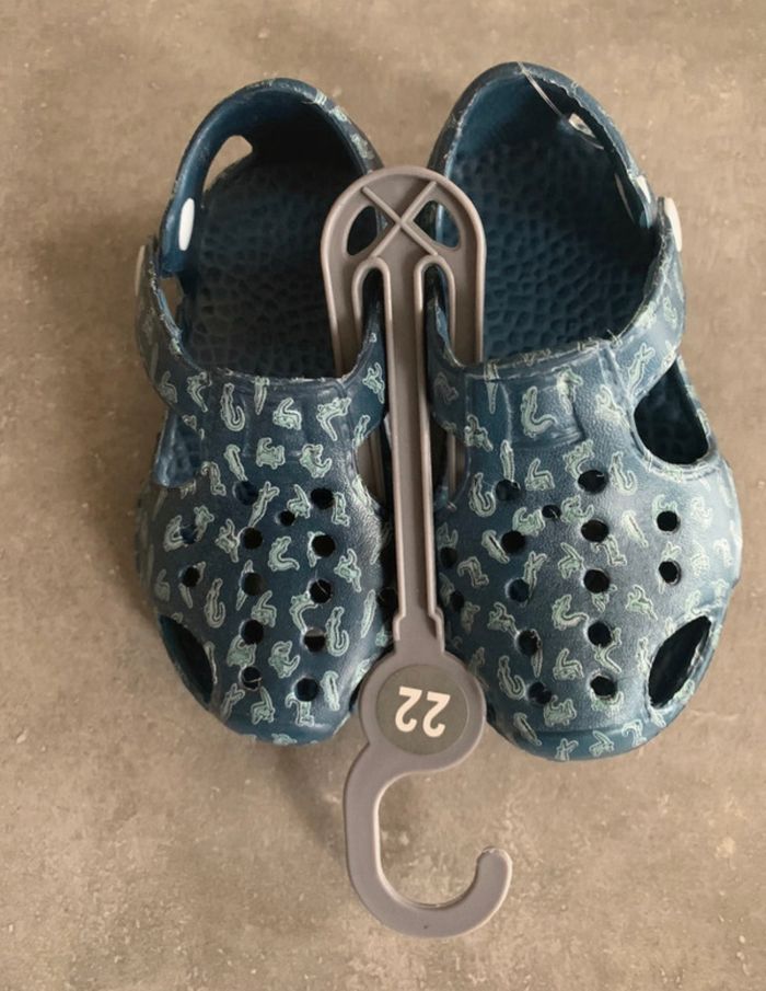 Sandales plastique bleue T22