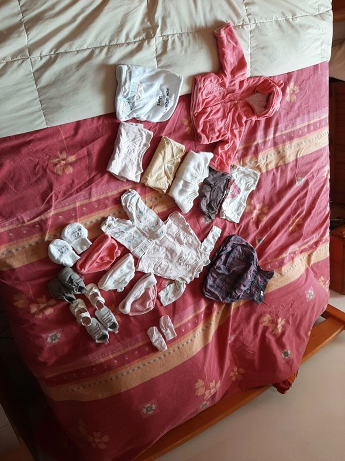 Lot vêtements bébé fille naissance 1 mois