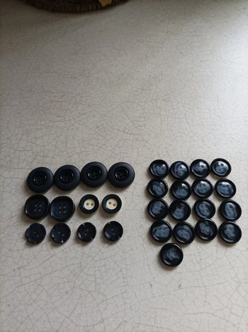 Mercerie - Lot de 29 boutons bleus