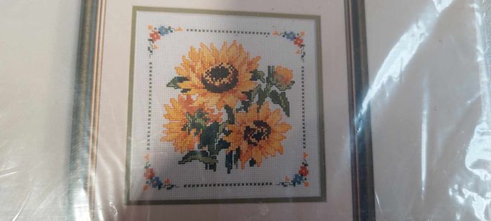Kit broderie point de croix tournesols Vervaco 30 x 30 cm neuf - photo numéro 3