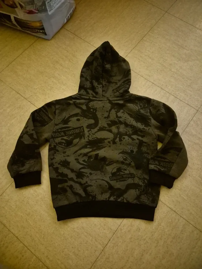 Sweat Jurassic Worl 4-5 ans - photo numéro 3