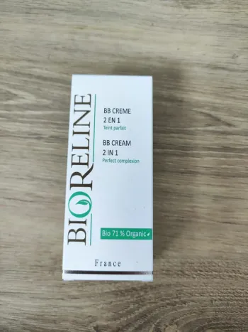 Bioreline BB crème 2 en 1 teint parfait 30 ml  à utiliser  6 mois après ouverture valeur 44€