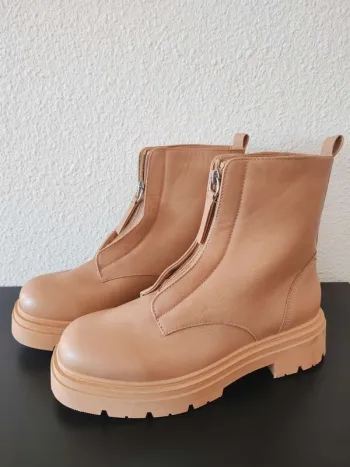 Boots marron en faux cuir – Taille 39
