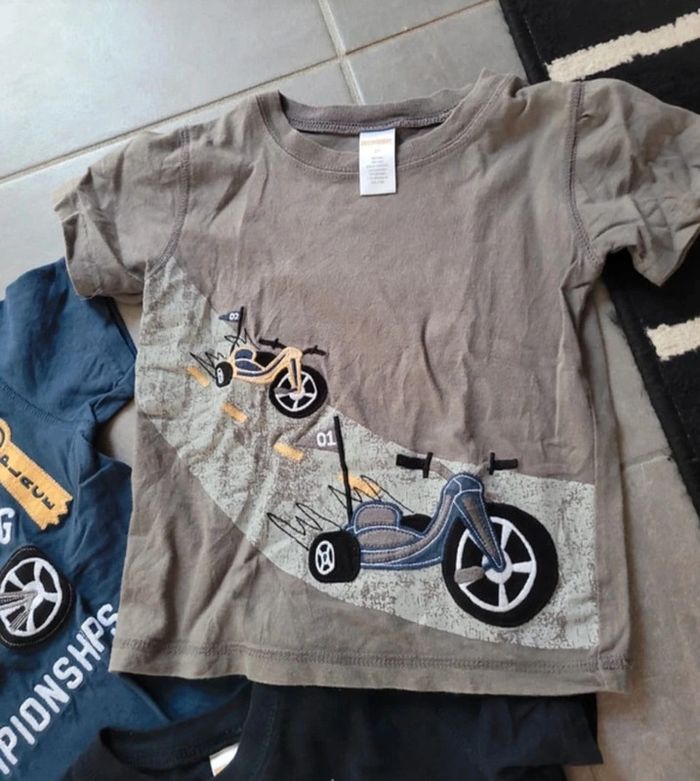 Lot de tee-shirt - photo numéro 3