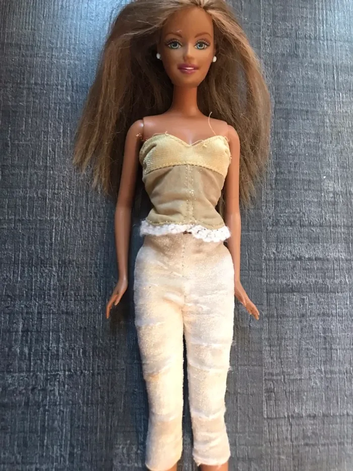 Barbie plus vêtements - photo numéro 7