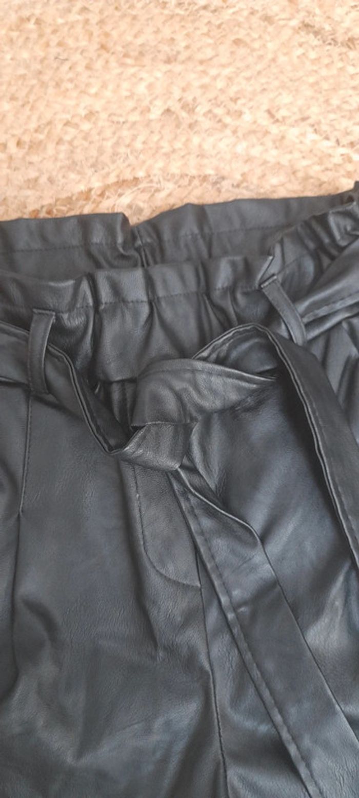 Short simili cuire - photo numéro 5