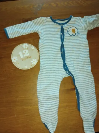 Pyjamas  léger taille 12 mois