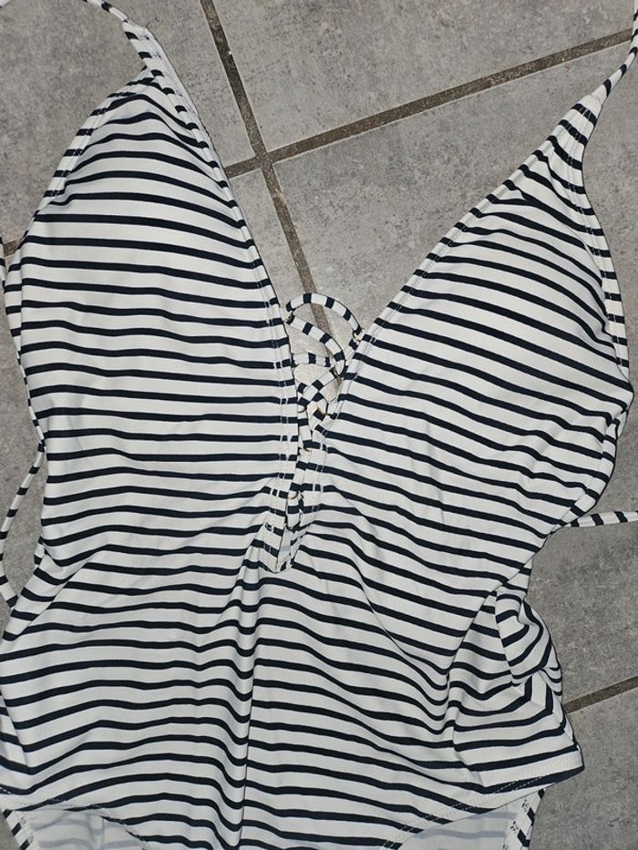Joli maillot bain femme - photo numéro 2