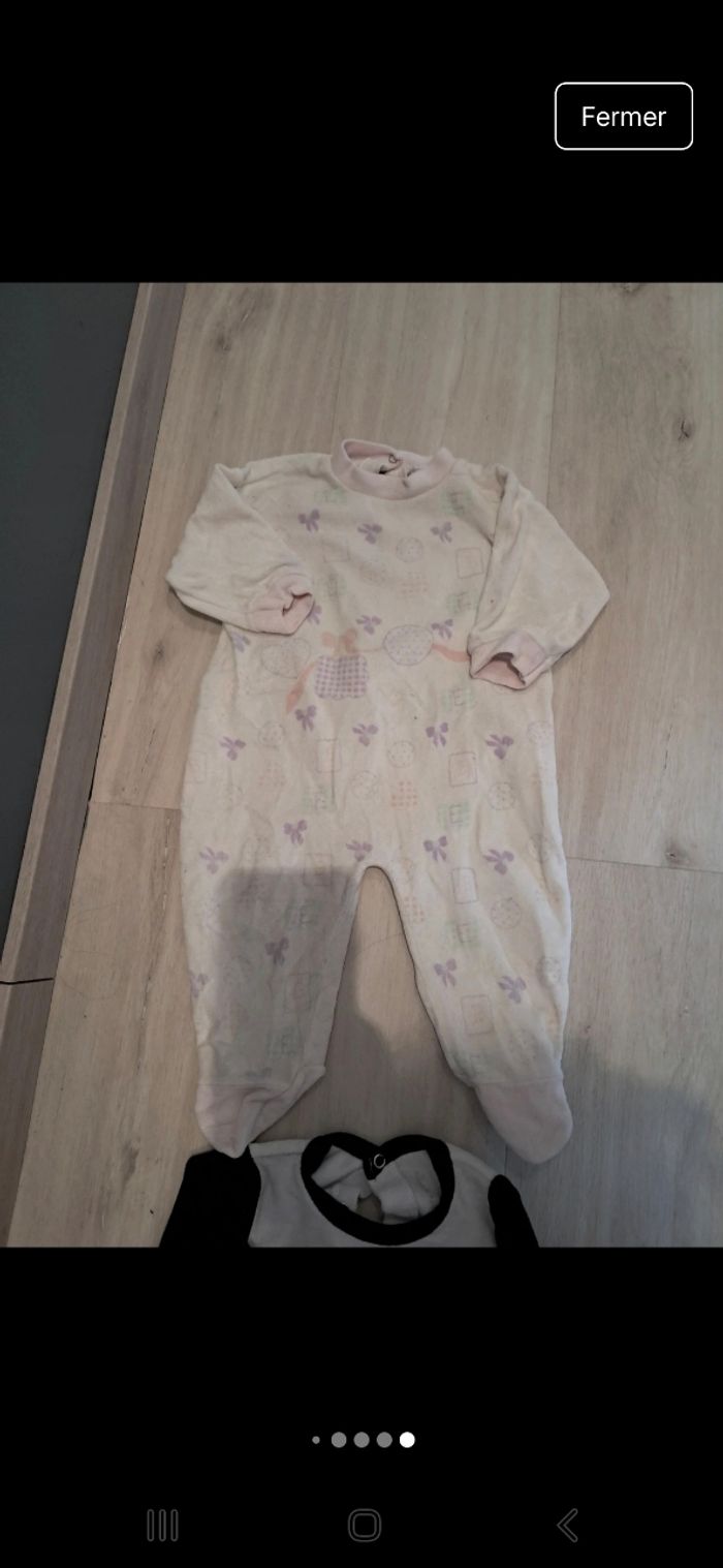 Lot de pyjamas et bodies fille 6mois - photo numéro 8