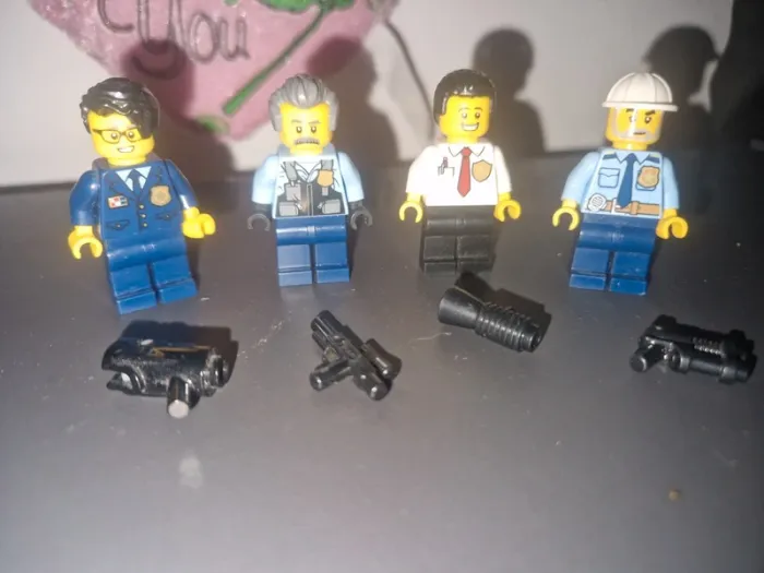 Minifigures lego police - photo numéro 2