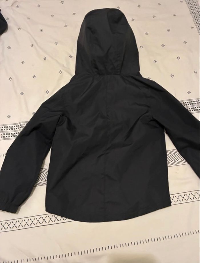 Coupe vent imperméable à capuche noir Kiabi 8ans - photo numéro 2