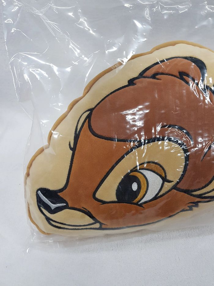 coussin bambi 36 cm Disney peluche - photo numéro 3