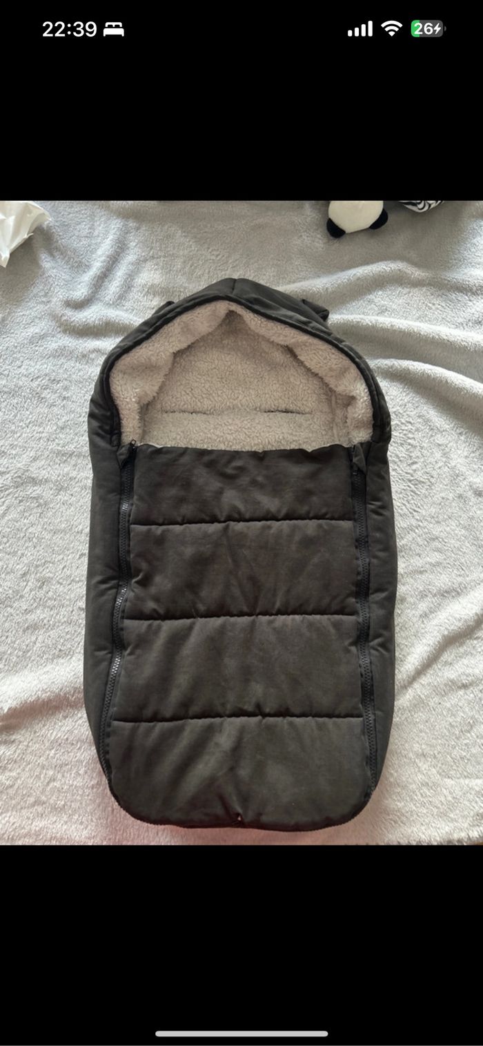 Chancelière coque et poussette chaude