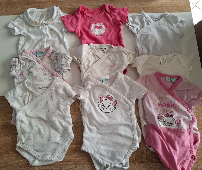 Lot Vêtements bébé 1 mois (50 a 56 cm) - photo numéro 3