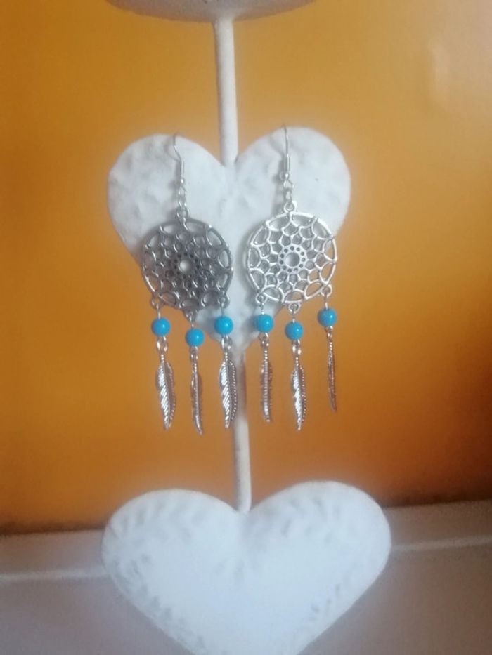 🌸Boucles d'oreilles attrape rêve et breloques plumes "La Chiquita" Neuve 🌸