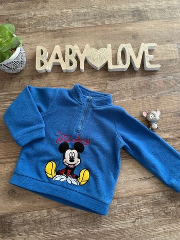- Pull Disney     - 12 mois - Très bon état 