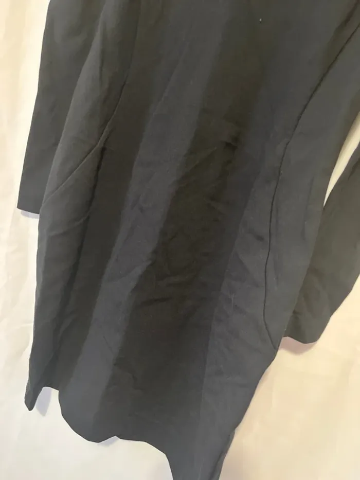 robe noire - photo numéro 4