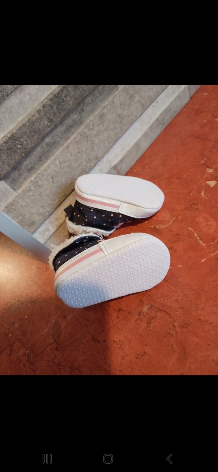 Chaussures bébé taille 0 / 3 mois - photo numéro 5