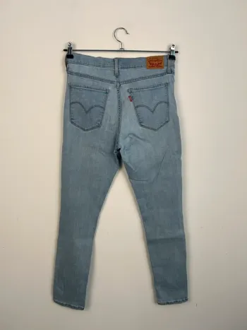 Jean Levi's Femme Bleu Clair W30 L30 | 311 Shaping Skinny | Taille 40 | Très Bon État | BP264