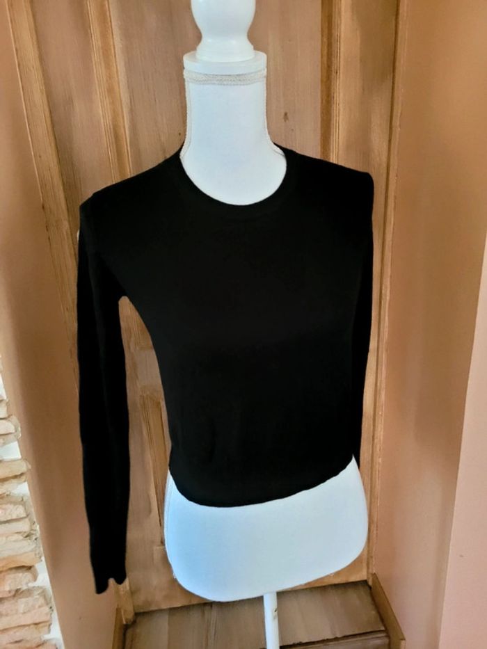 Pull court femme taille M bershka