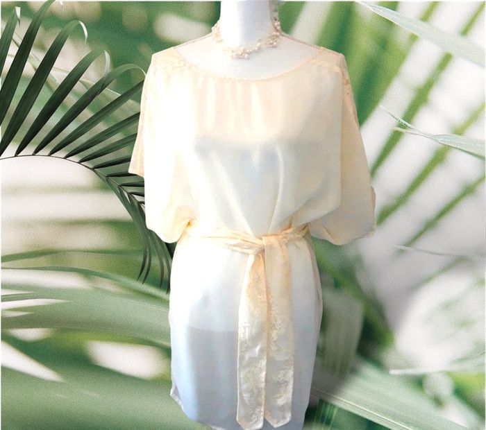 Robe d’été légère dentelle blanc écrue transparente neuve taille M/L