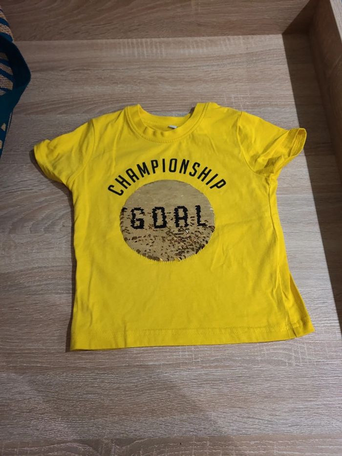 Tee shirt
