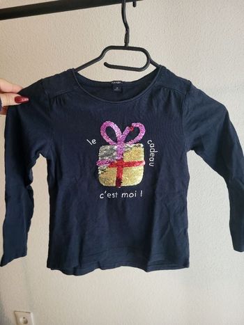 Pull leger sequin