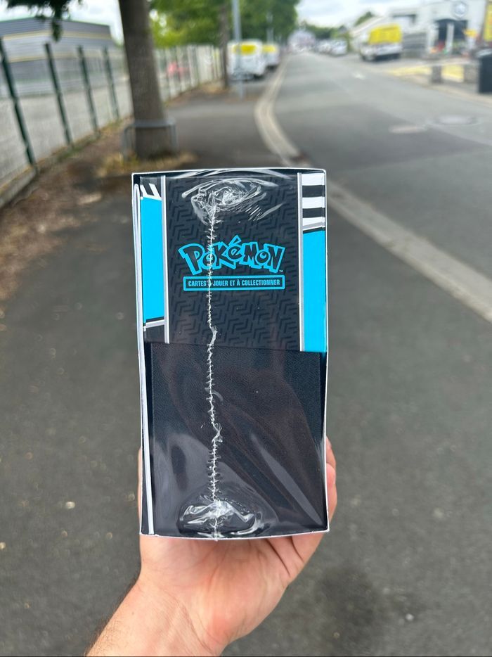 🔲 ETB Pokémon EV 10.5 Noir – Neuf & Scellé - photo numéro 4