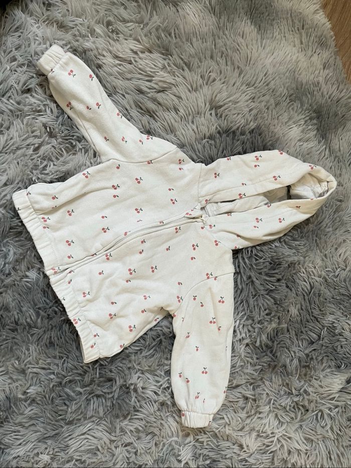 Veste à capuche 9mois