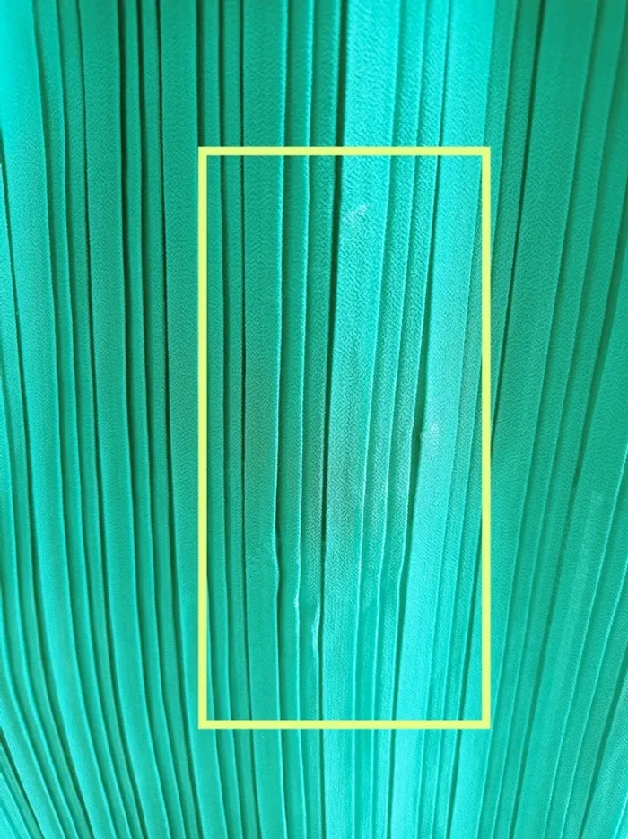 Robe verte bustier longue plissée avec attache cou T.M Charlior - photo numéro 5
