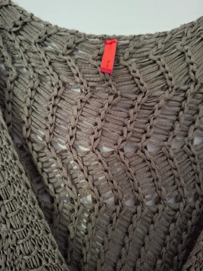 Pull en maille ajouré - photo numéro 4